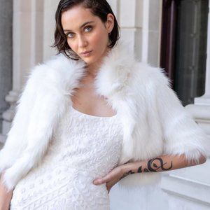 LIKE NEW White Faux Fur Cropped Jacket MEDIUM. Unreal Fur Anthropologie Desire